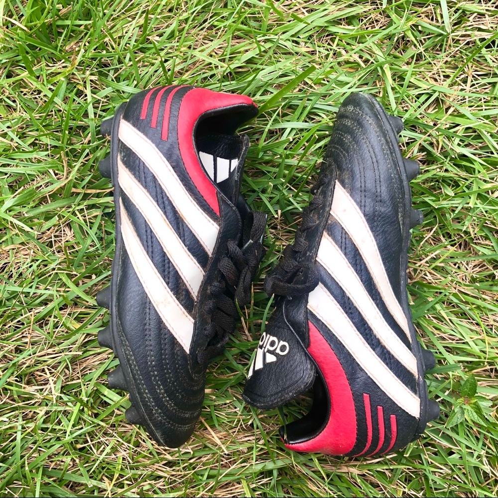 ADIDAS KIDS SOCCER CLEATS